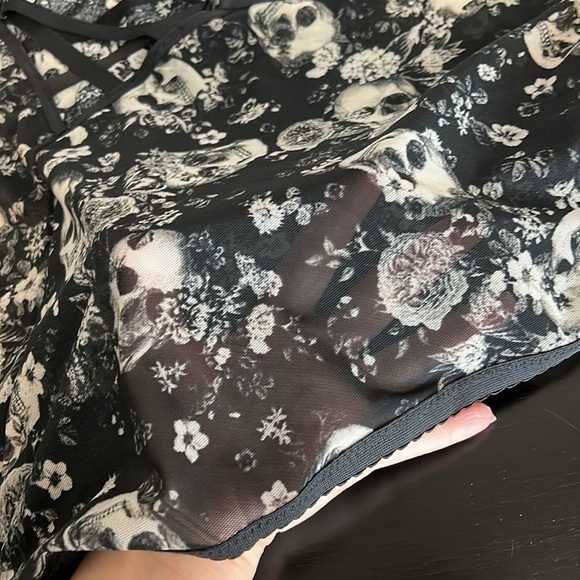 NWT Torrid Curve Simply Mesh Hipster Panty w. Lattice,skull floral plus size 30 - Picture 10 of 11